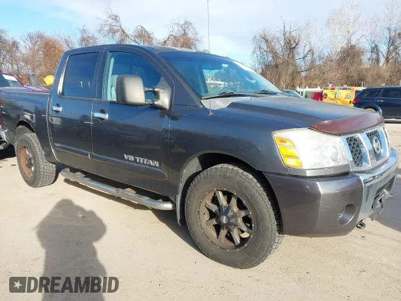 ✅ 2007 Nissan Titan SE • VIN: 1N6BA07B07N222402 • Лот: 44062954. Опубліковано раніше на IAAI з пробігом 215 700 миль. Безкоштовний доступ до архіву аукціонних продажів зі США та докладний звіт про історію автомобіля на DreamBid. Зображення 1.