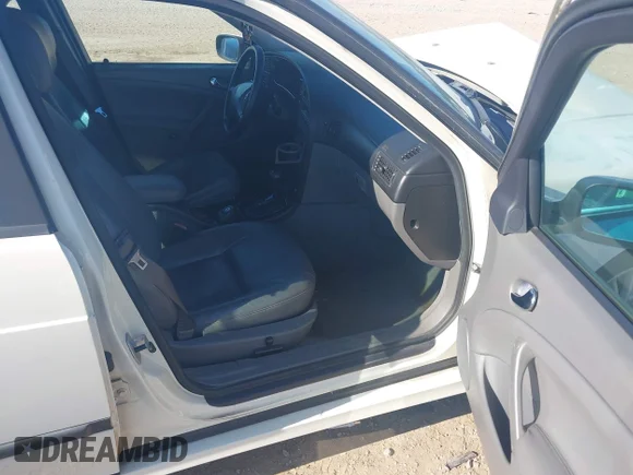 ✅ 2005 Saab 9-5 Arc • VIN: YS3ED49A953531824 • Lot: 45281580. Listed on IAAI with 207,829 mi. Free auction sales archive from the USA and detailed vehicle history report at DreamBid. Image 5.