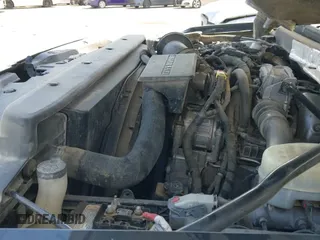 ✅ 2018 Chevrolet Silverado 2500HD High Country • VIN: 1GC1KXEY7JF109379 • Лот: 43361674. Опубликован ранее на IAAI с пробегом 155 011 миль. Бесплатный доступ к архиву аукционных продаж из США и подробный отчёт об истории автомобиля на DreamBid. Изображение 17.