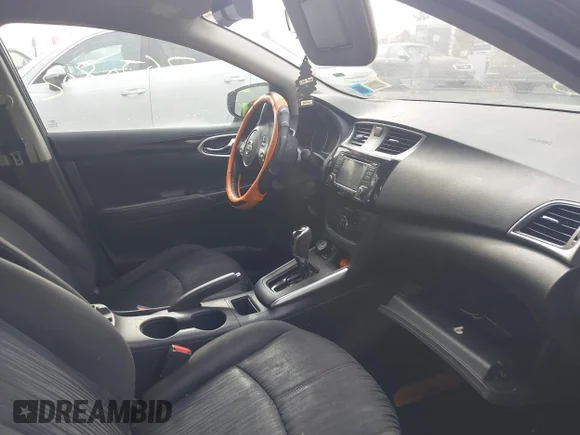 ✅ 2018 Nissan Sentra SV • VIN: 3N1AB7AP0JY266129 • Lot: 44237532. Wystawiony na IAAI z przebiegiem Nie podano. Bezpłatny archiwum sprzedaży aukcyjnych z USA i szczegółowy raport historii pojazdu na DreamBid. Zdjęcie 5.