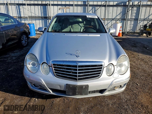 ✅ 2008 Mercedes-Benz E 350 Luxury • VIN: WDBUF87X28B313664 • Lot: 97133025. Wystawiony na Copart z przebiegiem 160 850 mil. Bezpłatny archiwum sprzedaży aukcyjnych z USA i szczegółowy raport historii pojazdu na DreamBid. Zdjęcie 5.