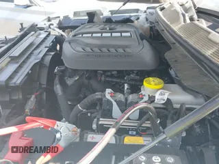 ✅ 2023 Jeep Wagoneer Series III • VIN: 1C4SJSDP4PS503179 • Lot: 41780440. Wystawiony na IAAI z przebiegiem 12 565 mil. Bezpłatny archiwum sprzedaży aukcyjnych z USA i szczegółowy raport historii pojazdu na DreamBid. Zdjęcie 24.