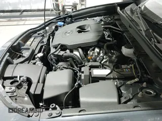 ✅ 2025 Mazda CX-30 S Carbon Edition • VIN: 3MVDMBCM7SM783008 • Lot: 42033197. Wystawiony na IAAI z przebiegiem 5 047 mil. Bezpłatny archiwum sprzedaży aukcyjnych z USA i szczegółowy raport historii pojazdu na DreamBid. Zdjęcie 19.