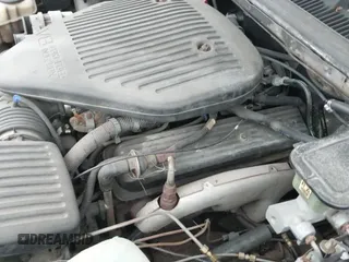 ✅ 1995 Buick Roadmaster • VIN: 1G4BT52P6SR429984 • Lot: 42208748. Wystawiony na IAAI z przebiegiem 143 803 mil. Bezpłatny archiwum sprzedaży aukcyjnych z USA i szczegółowy raport historii pojazdu na DreamBid. Zdjęcie 19.