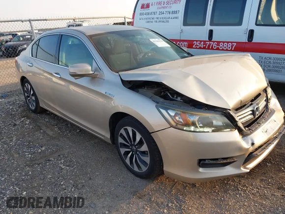 ✅ 2014 Honda Accord • VIN: 1HGCR6F33EA002772 • Лот: 43181918. Опубліковано раніше на IAAI з пробігом 161 576 миль. Безкоштовний доступ до архіву аукціонних продажів зі США та докладний звіт про історію автомобіля на DreamBid. Зображення 1.