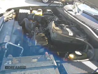 ✅ 2002 Ford Explorer XLT • VIN: 1FMDU73E72ZA12923 • Lot: 43560122. Wystawiony na IAAI z przebiegiem 142 054 mil. Bezpłatny archiwum sprzedaży aukcyjnych z USA i szczegółowy raport historii pojazdu na DreamBid. Zdjęcie 18.