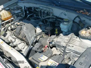 ✅ 2005 Ford Escape Limited • VIN: 1FMYU04105KA82832 • Lot: 42973149. Wystawiony na IAAI z przebiegiem 97 992 mil. Bezpłatny archiwum sprzedaży aukcyjnych z USA i szczegółowy raport historii pojazdu na DreamBid. Zdjęcie 12.