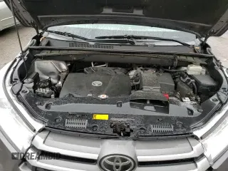 ✅ 2018 Toyota Highlander SE • VIN: 5TDJZRFH1JS555601 • Lot: 94289625. Listed on Copart with 122,077 mi. Free auction sales archive from the USA and detailed vehicle history report at DreamBid. Image 14.