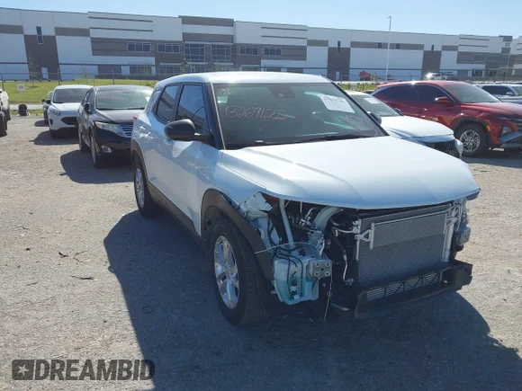 ✅ 2026 Chevrolet TrailBlazer LS • VIN: KL79MMSL6TB015036 • Lot: 43568795. Wystawiony na IAAI z przebiegiem 2 096 mil. Bezpłatny archiwum sprzedaży aukcyjnych z USA i szczegółowy raport historii pojazdu na DreamBid. Zdjęcie 1.