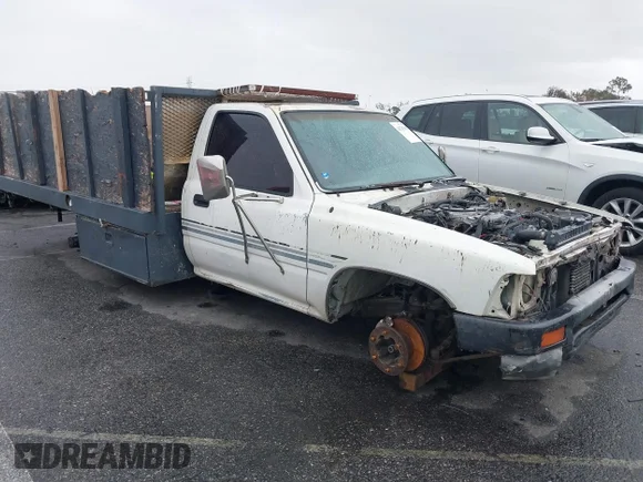 ✅ 1992 Toyota Pickup • VIN: JT5VN94T3N0026045 • Lot: 41787667. Wystawiony na IAAI z przebiegiem 296 861 mil. Bezpłatny archiwum sprzedaży aukcyjnych z USA i szczegółowy raport historii pojazdu na DreamBid. Zdjęcie 1.
