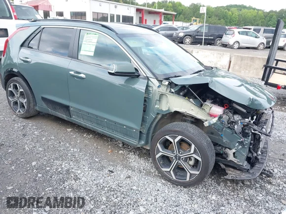 ✅ 2023 Kia Niro SX Touring • VIN: KNDCR3LF7P5068782 • Lot: 45321803. Wystawiony na IAAI z przebiegiem 34 582 mil. Bezpłatny archiwum sprzedaży aukcyjnych z USA i szczegółowy raport historii pojazdu na DreamBid. Zdjęcie 1.