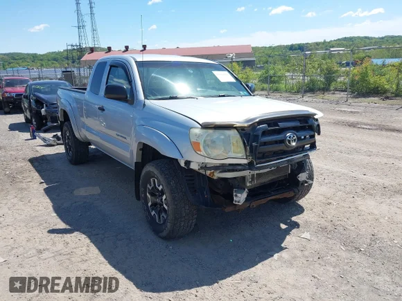 ✅ 2005 Toyota Tacoma • VIN: 5TEUU42N85Z013737 • Lot: 45080834. Wystawiony na IAAI z przebiegiem 142 082 mil. Bezpłatny archiwum sprzedaży aukcyjnych z USA i szczegółowy raport historii pojazdu na DreamBid. Zdjęcie 1.