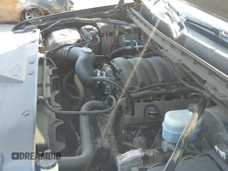 ✅ 2018 Chevrolet Silverado 1500 LT • VIN: 3GCPCREC9JG613213 • Lot: 43462577. Wystawiony na IAAI z przebiegiem 63 389 mil. Bezpłatny archiwum sprzedaży aukcyjnych z USA i szczegółowy raport historii pojazdu na DreamBid. Zdjęcie 21.