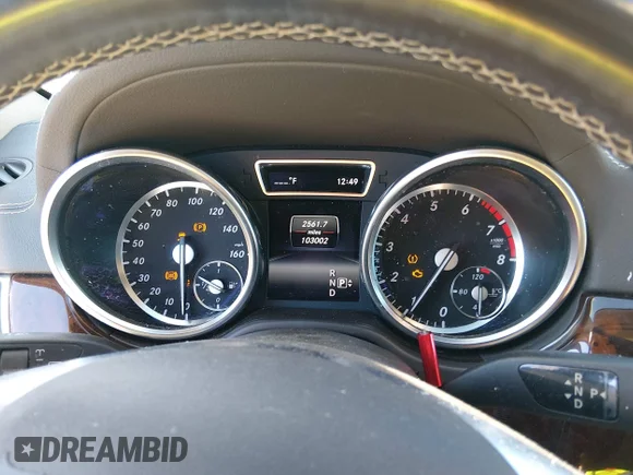 ✅ 2015 Mercedes-Benz M 400 • VIN: 4JGDA5GB6FA504215 • Lot: 44112285. Wystawiony na IAAI z przebiegiem 103 002 mil. Bezpłatny archiwum sprzedaży aukcyjnych z USA i szczegółowy raport historii pojazdu na DreamBid. Zdjęcie 7.