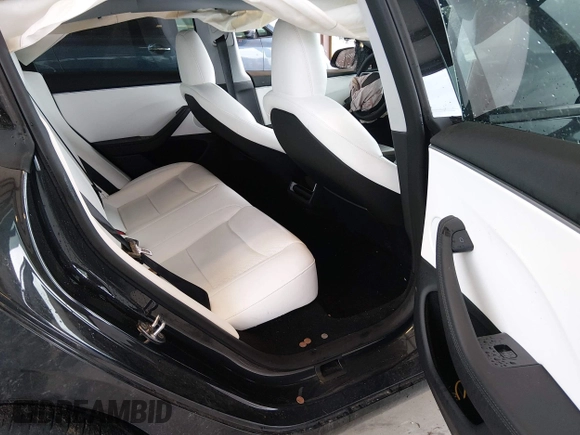 ✅ 2025 Tesla Model 3 Long Range • VIN: 5YJ3E1EA2SF059660 • Lot: 44519549. Wystawiony na IAAI z przebiegiem 12 811 mil. Bezpłatny archiwum sprzedaży aukcyjnych z USA i szczegółowy raport historii pojazdu na DreamBid. Zdjęcie 8.