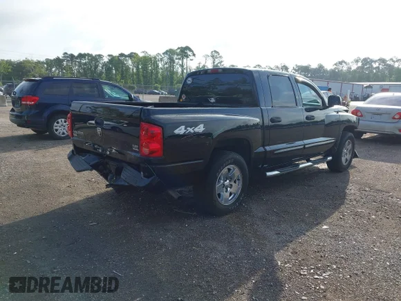 ✅ 2006 Dodge Dakota SLT • VIN: 1D7HW48N56S557529 • Lot: 45362193. Wystawiony na IAAI z przebiegiem 155 613 mil. Bezpłatny archiwum sprzedaży aukcyjnych z USA i szczegółowy raport historii pojazdu na DreamBid. Zdjęcie 4.