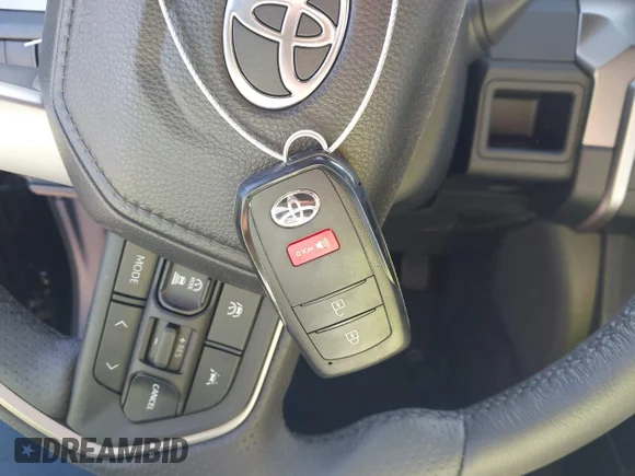 ✅ 2025 Toyota 4Runner TRD Sport Premium • VIN: JTEVA5BR3S5057788 • Lot: 43639270. Wystawiony na IAAI z przebiegiem 1 853 mil. Bezpłatny archiwum sprzedaży aukcyjnych z USA i szczegółowy raport historii pojazdu na DreamBid. Zdjęcie 11.
