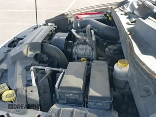 ✅ 2008 Chrysler Aspen Limited • VIN: 1A8HW58288F119050 • Lot: 43426446. Wystawiony na IAAI z przebiegiem 164 467 mil. Bezpłatny archiwum sprzedaży aukcyjnych z USA i szczegółowy raport historii pojazdu na DreamBid. Zdjęcie 12.