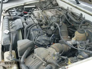 ✅ 1992 Toyota Pickup • VIN: JT5VN94T7N0028591 • Лот: 42388640. Опубликован ранее на IAAI с пробегом 84 270 миль. Бесплатный доступ к архиву аукционных продаж из США и подробный отчёт об истории автомобиля на DreamBid. Изображение 19.