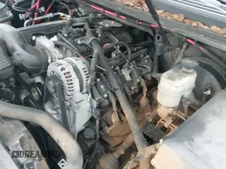 ✅ 2008 GMC Yukon SLT 4SB • VIN: 1GKFC130X8R261893 • Lot: 43308797. Listed on IAAI with 229,905 mi. Free auction sales archive from the USA and detailed vehicle history report at DreamBid. Image 12.