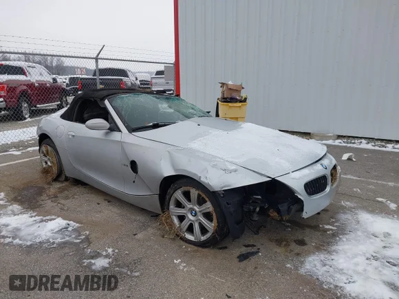 ✅ 2006 BMW Z4 3.0i • VIN: 4USBU33516LW59504 • Lot: 43842208. Listed on IAAI with 108,922 mi. Free auction sales archive from the USA and detailed vehicle history report at DreamBid. Image 1.