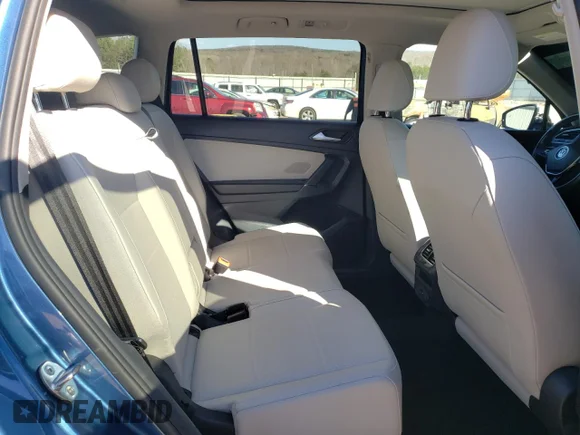 ✅ 2018 Volkswagen Tiguan SEL • VIN: 3VV2B7AX2JM036389 • Лот: 43701693. Опубліковано раніше на Copart з пробігом 32 079 миль. Безкоштовний доступ до архіву аукціонних продажів зі США та докладний звіт про історію автомобіля на DreamBid. Зображення 12.