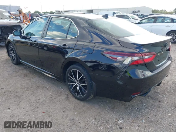 ✅ 2023 Toyota Camry SE • VIN: 4T1G11AK2PU742853 • Lot: 43348500. Wystawiony na IAAI z przebiegiem 24 490 mil. Bezpłatny archiwum sprzedaży aukcyjnych z USA i szczegółowy raport historii pojazdu na DreamBid. Zdjęcie 3.