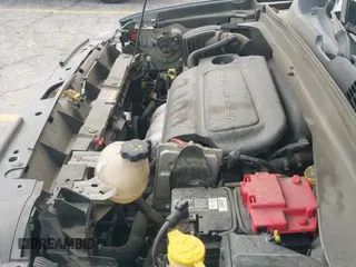 ✅ 2018 Jeep Renegade Latitude • VIN: ZACCJBBB1JPH10699 • Lot: 43680951. Wystawiony na IAAI z przebiegiem 65 078 mil. Bezpłatny archiwum sprzedaży aukcyjnych z USA i szczegółowy raport historii pojazdu na DreamBid. Zdjęcie 22.