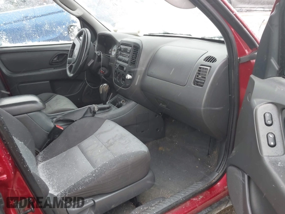 ✅ 2005 Ford Escape XLS Value • VIN: 1FMYU02ZX5KB43354 • Лот: 43885364. Опубликован ранее на IAAI с пробегом 158 804 миль. Бесплатный доступ к архиву аукционных продаж из США и подробный отчёт об истории автомобиля на DreamBid. Изображение 5.