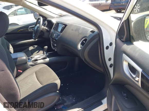 ✅ 2020 Nissan Pathfinder SV • VIN: 5N1DR2BM3LC581513 • Lot: 45245707. Wystawiony na IAAI z przebiegiem 82 500 mil. Bezpłatny archiwum sprzedaży aukcyjnych z USA i szczegółowy raport historii pojazdu na DreamBid. Zdjęcie 5.