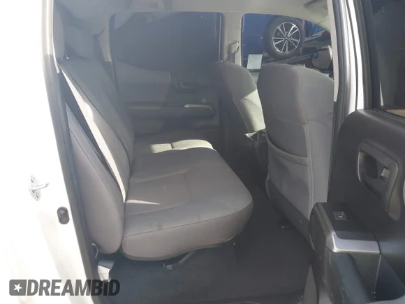 ✅ 2021 Toyota Tacoma TRD Sport • VIN: 3TMBZ5DN8MM029332 • Lot: 43704552. Wystawiony na IAAI z przebiegiem 101 640 mil. Bezpłatny archiwum sprzedaży aukcyjnych z USA i szczegółowy raport historii pojazdu na DreamBid. Zdjęcie 8.