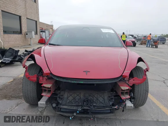 ✅ 2022 Tesla Model 3 Long Range • VIN: 5YJ3E1EB9NF297390 • Lot: 45412423. Wystawiony na IAAI z przebiegiem 29 693 mil. Bezpłatny archiwum sprzedaży aukcyjnych z USA i szczegółowy raport historii pojazdu na DreamBid. Zdjęcie 6.