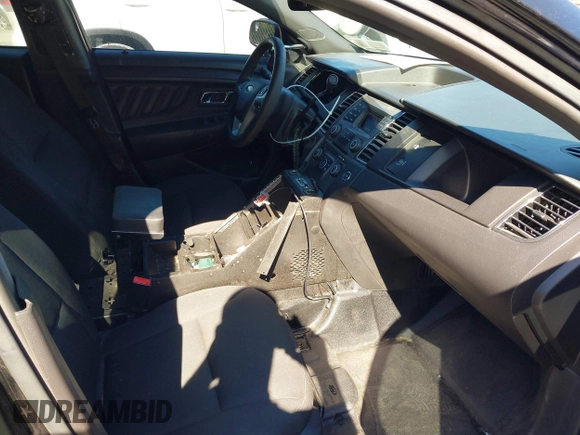 ✅ 2017 Ford Police Interceptor • VIN: 1FAHP2MK2HG133924 • Lot: 43345556. Wystawiony na IAAI z przebiegiem 169 116 mil. Bezpłatny archiwum sprzedaży aukcyjnych z USA i szczegółowy raport historii pojazdu na DreamBid. Zdjęcie 5.