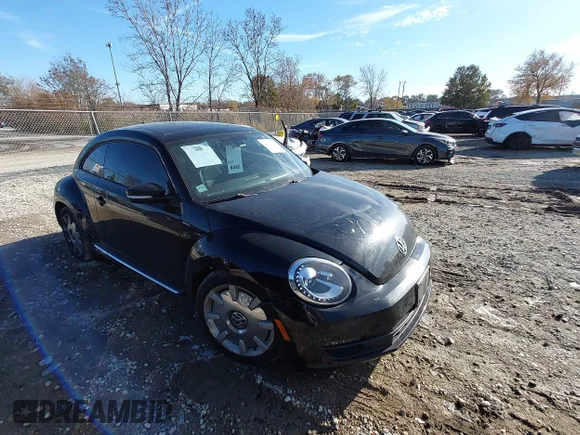 ✅ 2016 Volkswagen Beetle SE • VIN: 3VWJ17AT6GM616552 • Лот: 43693263. Опубліковано раніше на IAAI з пробігом 110 869 миль. Безкоштовний доступ до архіву аукціонних продажів зі США та докладний звіт про історію автомобіля на DreamBid. Зображення 1.