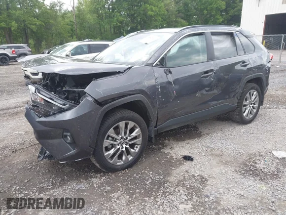 ✅ 2024 Toyota RAV4 XLE Premium • VIN: 2T3A1RFV4RC414787 • Lot: 45422400. Wystawiony na IAAI z przebiegiem 31 216 mil. Bezpłatny archiwum sprzedaży aukcyjnych z USA i szczegółowy raport historii pojazdu na DreamBid. Zdjęcie 2.
