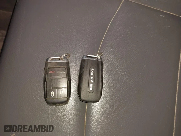 ✅ 2021 Ram 2500 Tradesman • VIN: 3C6UR5HJ3MG582363 • Lot: 44091046. Wystawiony na IAAI z przebiegiem 52 694 mil. Bezpłatny archiwum sprzedaży aukcyjnych z USA i szczegółowy raport historii pojazdu na DreamBid. Zdjęcie 11.