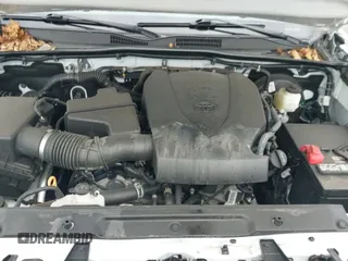 ✅ 2021 Toyota Tacoma SR • VIN: 3TYCZ5AN2MT032210 • Lot: 42885834. Wystawiony na IAAI z przebiegiem 16 117 mil. Bezpłatny archiwum sprzedaży aukcyjnych z USA i szczegółowy raport historii pojazdu na DreamBid. Zdjęcie 20.