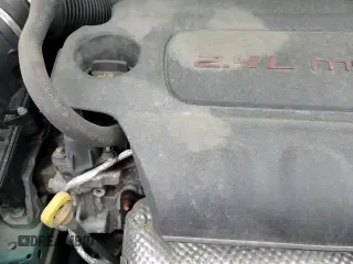 ✅ 2021 Jeep Renegade Latitude • VIN: ZACNJDBB7MPM43901 • Lot: 56366625. Wystawiony na Copart z przebiegiem 81 171 mil. Bezpłatny archiwum sprzedaży aukcyjnych z USA i szczegółowy raport historii pojazdu na DreamBid. Zdjęcie 15.