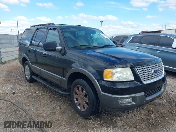 ✅ 2006 Ford Expedition Special Service • VIN: 1FMPU15506LA77631 • Lot: 44593320. Wystawiony na IAAI z przebiegiem 226 186 mil. Bezpłatny archiwum sprzedaży aukcyjnych z USA i szczegółowy raport historii pojazdu na DreamBid. Zdjęcie 1.