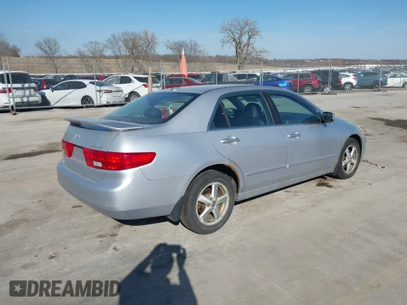 ✅ 2005 Honda Accord EX-L • VIN: 1HGCM56815A041106 • Lot: 44406426. Wystawiony na IAAI z przebiegiem 297 585 mil. Bezpłatny archiwum sprzedaży aukcyjnych z USA i szczegółowy raport historii pojazdu na DreamBid. Zdjęcie 4.