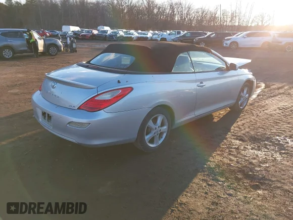 ✅ 2007 Toyota Solara SE • VIN: 4T1FA38P77U130267 • Lot: 44163994. Wystawiony na IAAI z przebiegiem 194 599 mil. Bezpłatny archiwum sprzedaży aukcyjnych z USA i szczegółowy raport historii pojazdu na DreamBid. Zdjęcie 4.