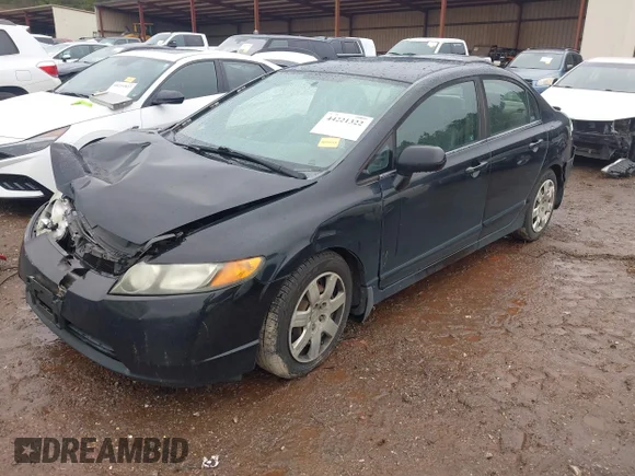 ✅ 2008 Honda Civic LX • VIN: 1HGFA16588L010934 • Lot: 44221322. Wystawiony na IAAI z przebiegiem 246 351 mil. Bezpłatny archiwum sprzedaży aukcyjnych z USA i szczegółowy raport historii pojazdu na DreamBid. Zdjęcie 2.