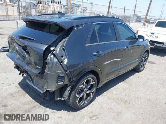 ✅ 2024 Kia Niro SX • VIN: KNDCT3LE5R5131583 • Lot: 42555575. Wystawiony na IAAI z przebiegiem 28 064 mil. Bezpłatny archiwum sprzedaży aukcyjnych z USA i szczegółowy raport historii pojazdu na DreamBid. Zdjęcie 4.