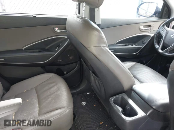 ✅ 2019 Hyundai Santa Fe Limited Ultimate • VIN: KM8SR4HF4KU299711 • Lot: 43977579. Wystawiony na IAAI z przebiegiem 133 799 mil. Bezpłatny archiwum sprzedaży aukcyjnych z USA i szczegółowy raport historii pojazdu na DreamBid. Zdjęcie 8.