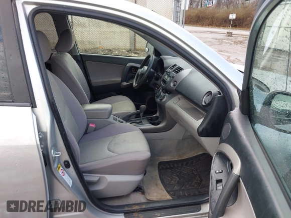✅ 2008 Toyota RAV4 • VIN: JTMBD33V686084906 • Lot: 44573222. Wystawiony na IAAI z przebiegiem 157 004 mil. Bezpłatny archiwum sprzedaży aukcyjnych z USA i szczegółowy raport historii pojazdu na DreamBid. Zdjęcie 5.
