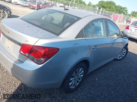 ✅ 2011 Chevrolet Cruze 1LT • VIN: 1G1PF5S95B7192489 • Lot: 44949123. Listed on IAAI with 181,633 mi. Free auction sales archive from the USA and detailed vehicle history report at DreamBid. Image 4.
