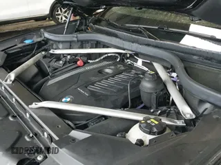 ✅ 2021 BMW X6 xDrive40i • VIN: 5UXCY6C01M9F60021 • Lot: 41972595. Wystawiony na IAAI z przebiegiem 64 064 mil. Bezpłatny archiwum sprzedaży aukcyjnych z USA i szczegółowy raport historii pojazdu na DreamBid. Zdjęcie 19.