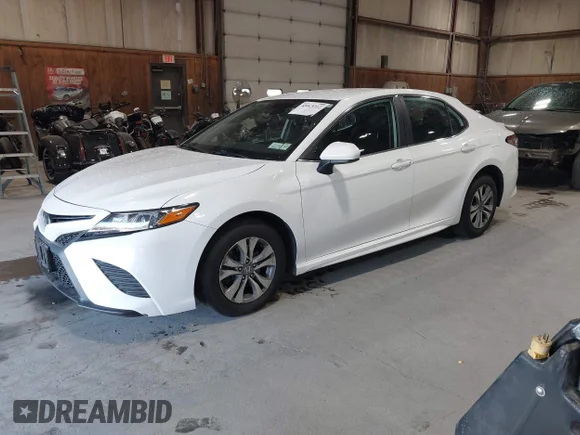 ✅ 2019 Toyota Camry SE • VIN: 4T1B11HK4KU734729 • Лот: 45025312. Опубликован ранее на IAAI с пробегом 102 556 миль. Бесплатный доступ к архиву аукционных продаж из США и подробный отчёт об истории автомобиля на DreamBid. Изображение 2.