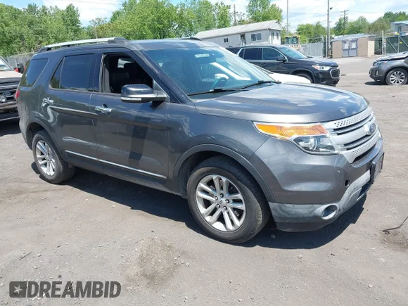 ✅ 2015 Ford Explorer XLT • VIN: 1FM5K8D81FGC44640 • Лот: 45270023. Опубліковано раніше на IAAI з пробігом 230 588 миль. Безкоштовний доступ до архіву аукціонних продажів зі США та докладний звіт про історію автомобіля на DreamBid. Зображення 1.