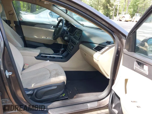 ✅ 2015 Hyundai Sonata SE • VIN: 5NPE24AFXFH105411 • Lot: 42554447. Wystawiony na IAAI z przebiegiem 142 323 mil. Bezpłatny archiwum sprzedaży aukcyjnych z USA i szczegółowy raport historii pojazdu na DreamBid. Zdjęcie 5.